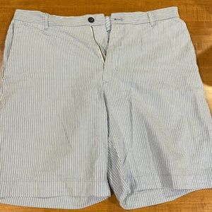 IZOD shorts size 34